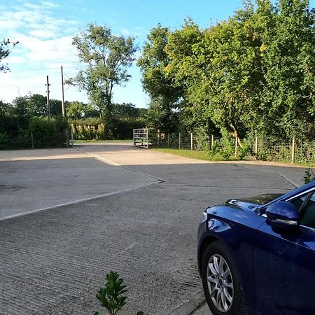 Two Birds Weekly Stay Malmesbury Exterior foto