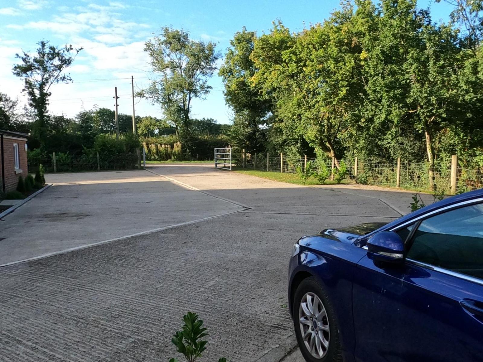 Two Birds Weekly Stay Malmesbury Exterior foto