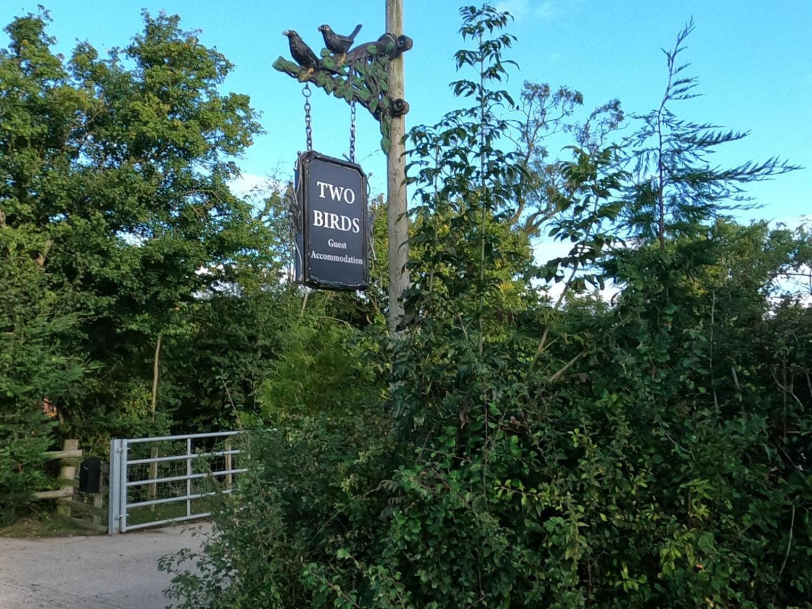 Two Birds Weekly Stay Malmesbury Exterior foto